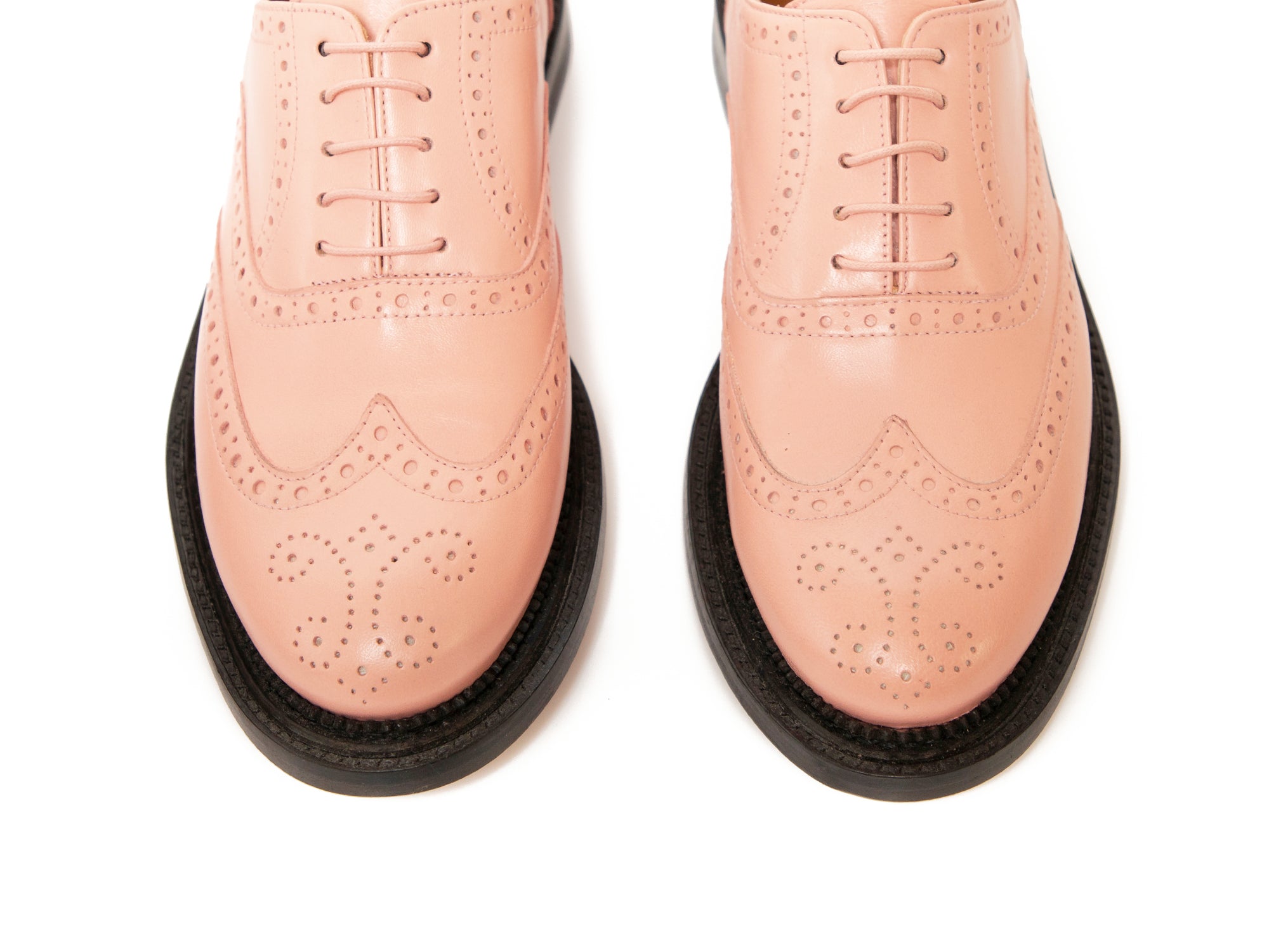 Pink and white hot sale oxford shoes